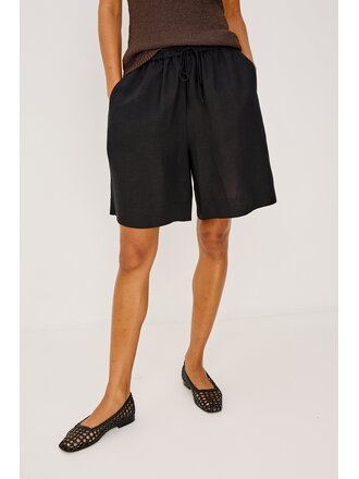 RAILS THEMCGUIRE BURMUDA SHORTS IN BLACK