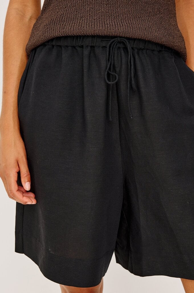 RAILS THEMCGUIRE BURMUDA SHORTS IN BLACK