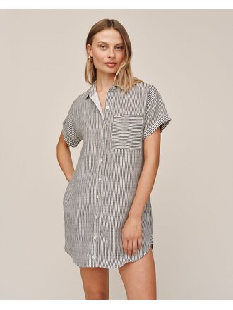 BELLA DAHL ROLL SLEEVE POCKET SHIRT DRESS IN HATCH STRIPE