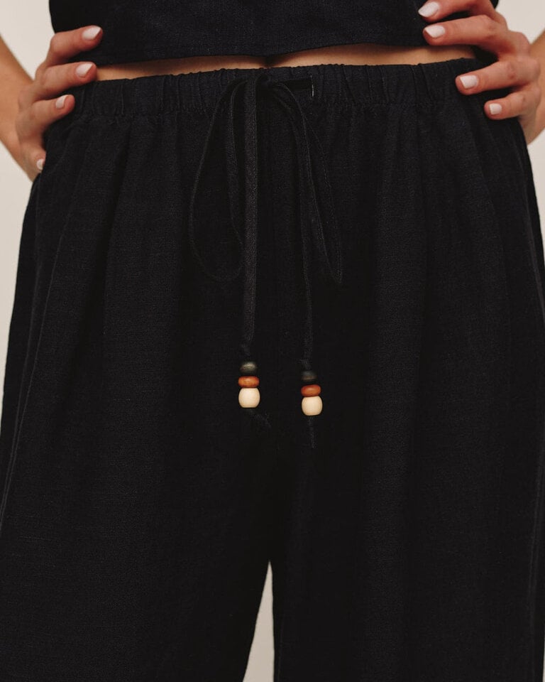 BELLA DAHL BEADED DRAWSTRING BEACH PANT IN BLACK
