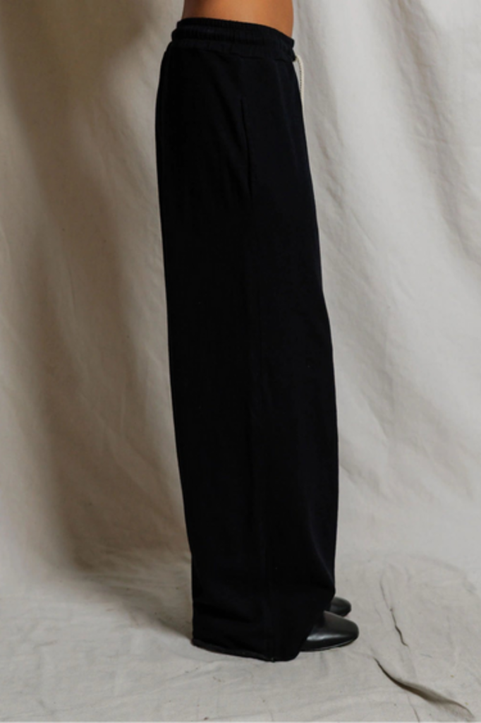PERFECT WHITE TEE SHAKIRA JAPANESE JERSEY PANT IN BLACK