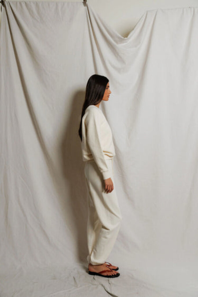 PERFECT WHITE TEE ZIGGY INSIDE OUT FLEECE SWEATSHIRT IN BRIGHT IVORY