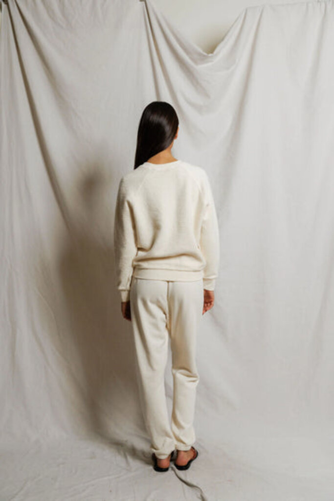 PERFECT WHITE TEE ZIGGY INSIDE OUT FLEECE SWEATSHIRT IN BRIGHT IVORY