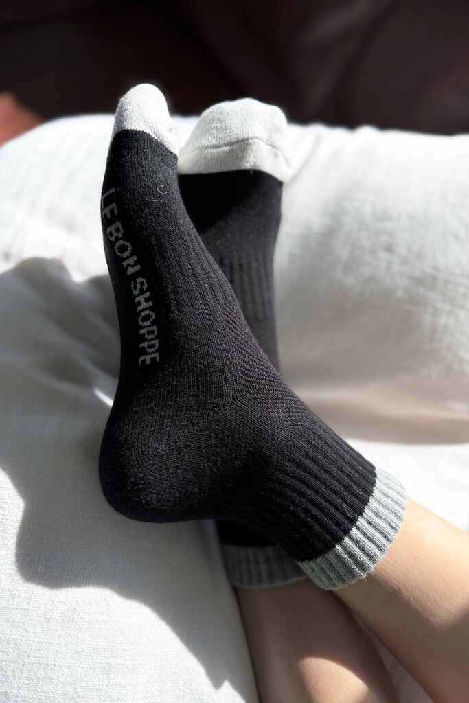 LE BON SHOPPE COLOR BLOCK GIRLFRIEND SOCKS IN BLACK GREY