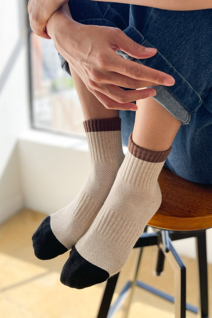 LE BON SHOPPE COLOR BLOCK GIRLFRIEND SOCKS IN BLACK COFFEE
