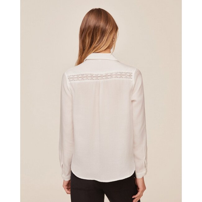 BELLA DAHL LONG SLEEVE SHIRT W/LACE INSET IN IVORY