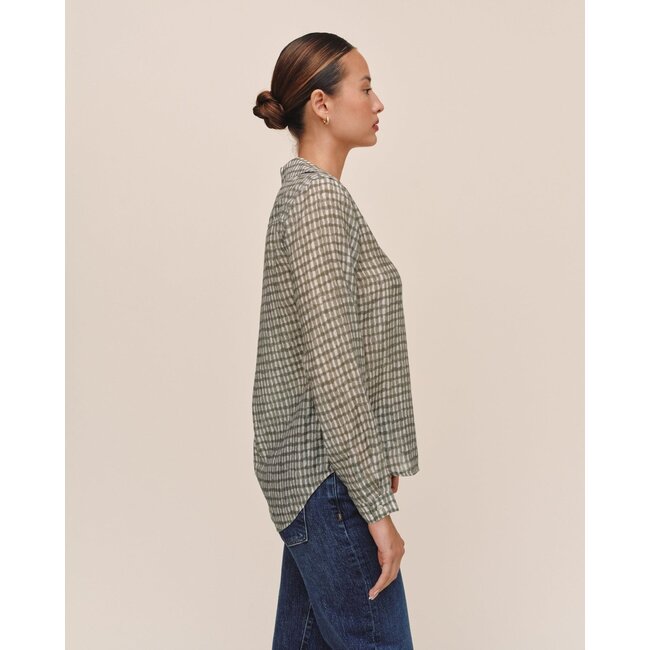 BELLA DAHL CLASSIC BUTTON DOWN IN OLIVE GINGHAM