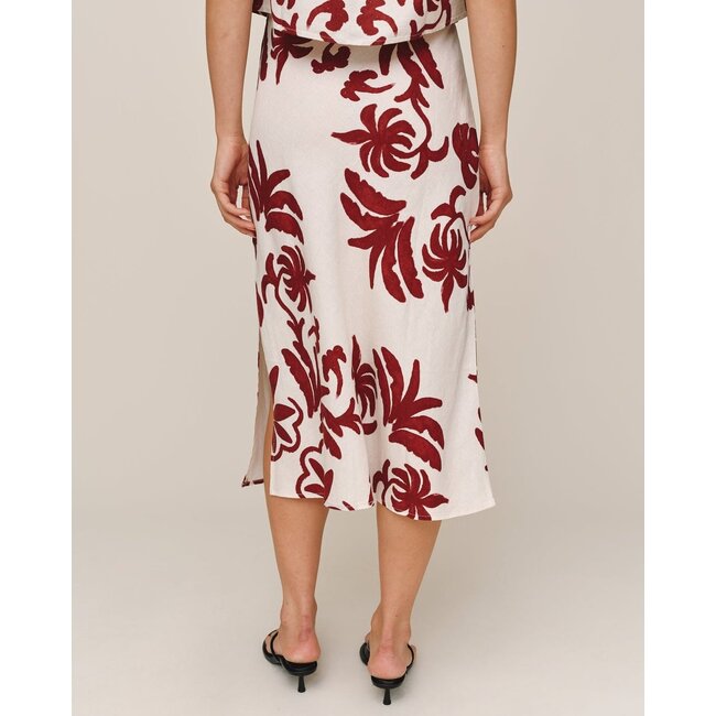 BELLA DAHL BIAS SIDE SLIT SKIRT IN ISLAND DAMASK PRINT
