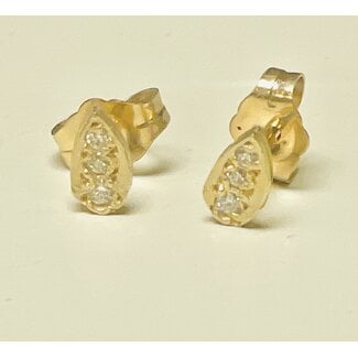 PAVE DIAMOND TEARDROP POST