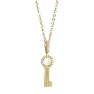14K ROUND KEY PENDANT W DIAMONDS