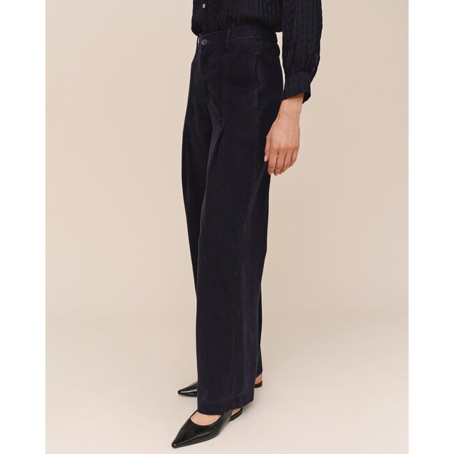 BELLA DAHL ELONGATED TUCK PANT