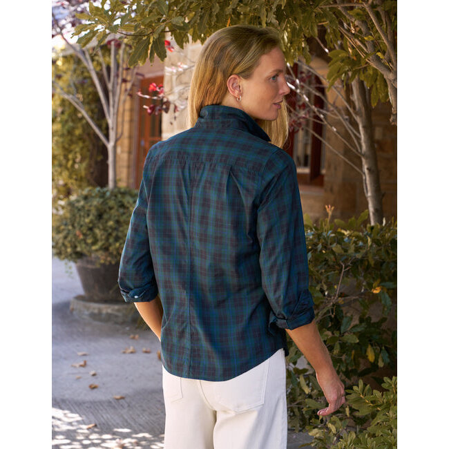 FRANK & EILEEN BARRY TAILORED BUTTON UP IN GREEN PLAID