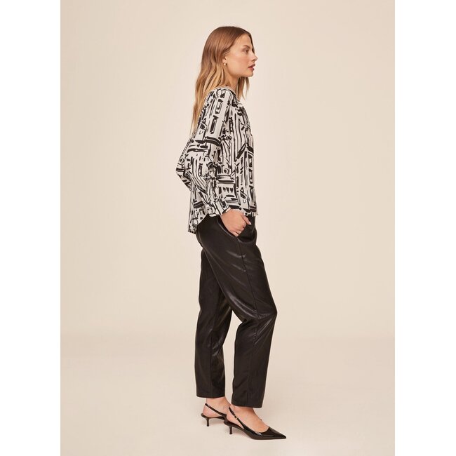 BELLA DAHL LONG SLEEVE SHIRRED SHOULDER SHIRT METROPOLITAN