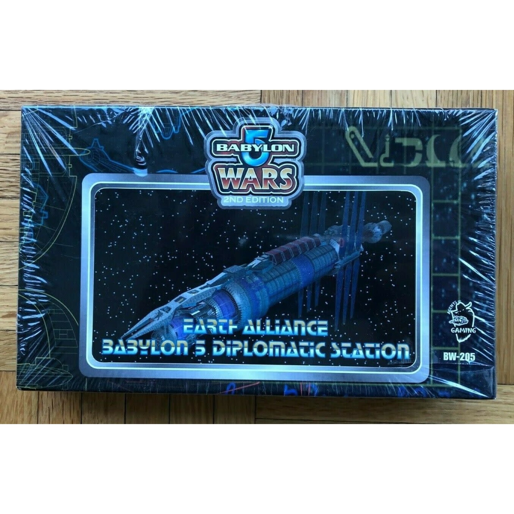 #13538 Babylon 5 Wars: Earth Alliance Diplomatic Station Dragon Cache Used Game