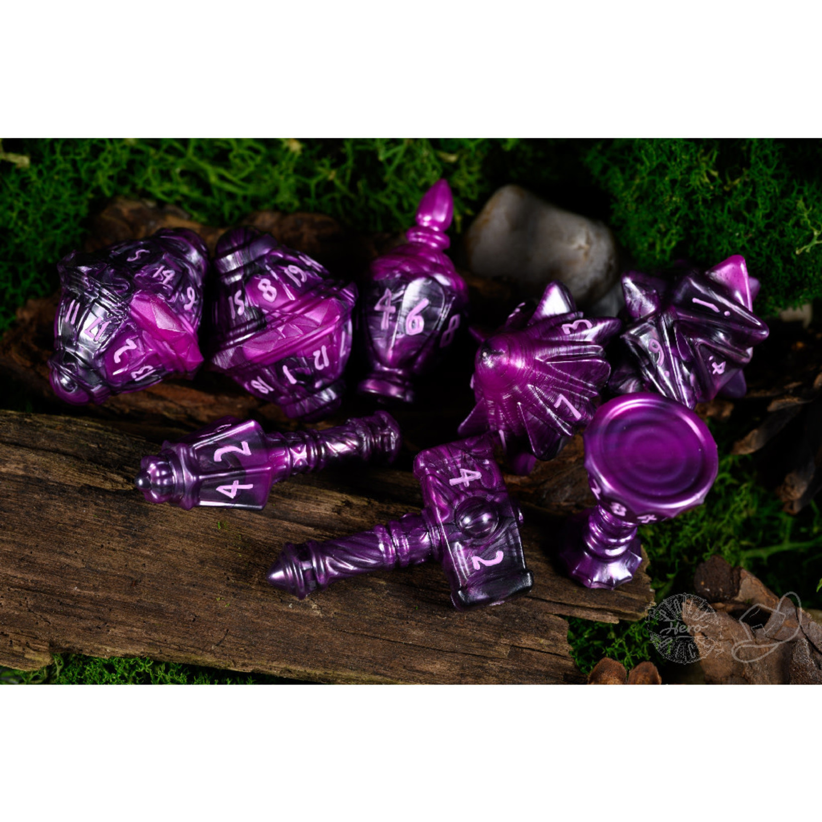 PolyHero Dice: Cleric 8 Dice Set Vile Violet
