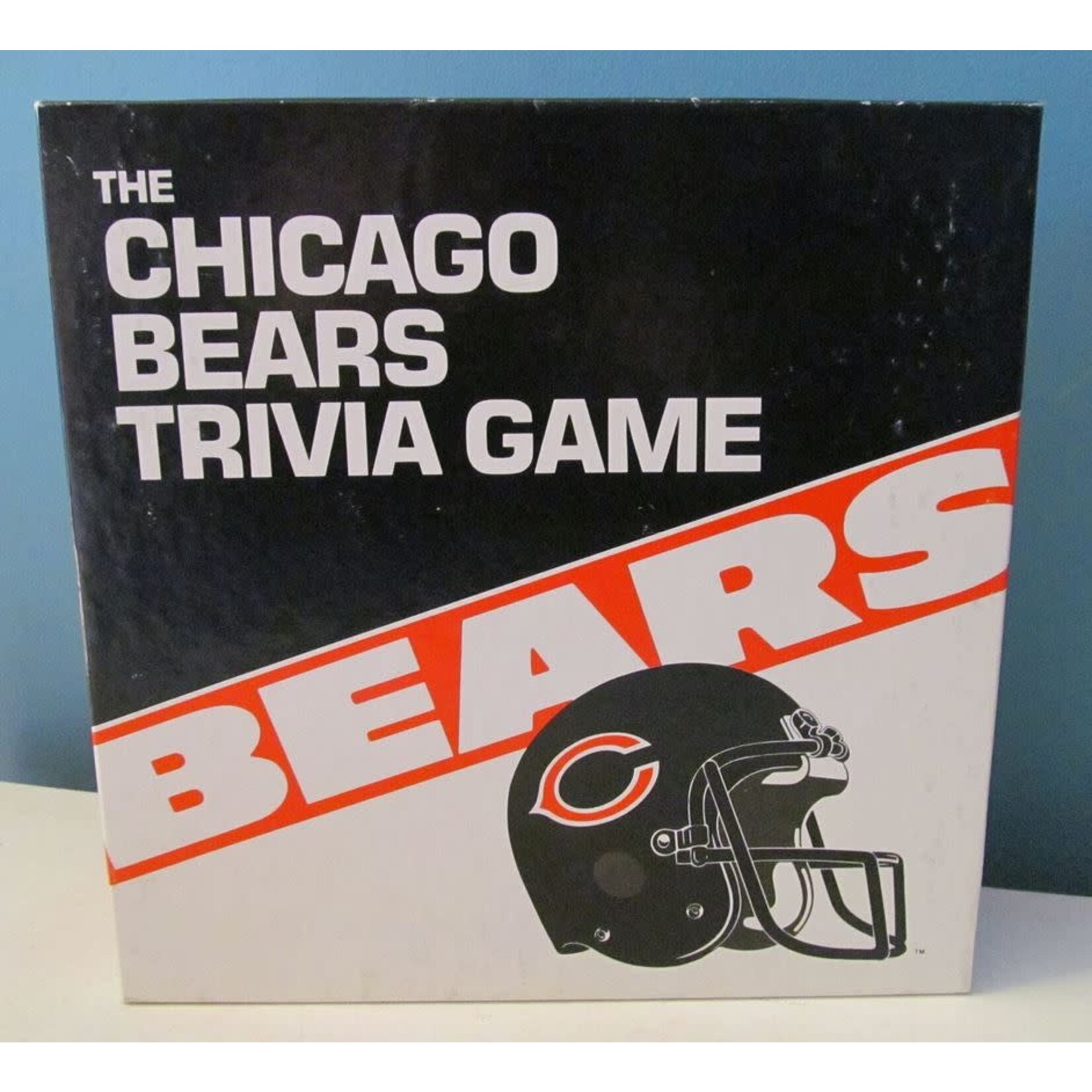 #18040 The Chicago Bears Trivia Game Dragon Cache Used Game