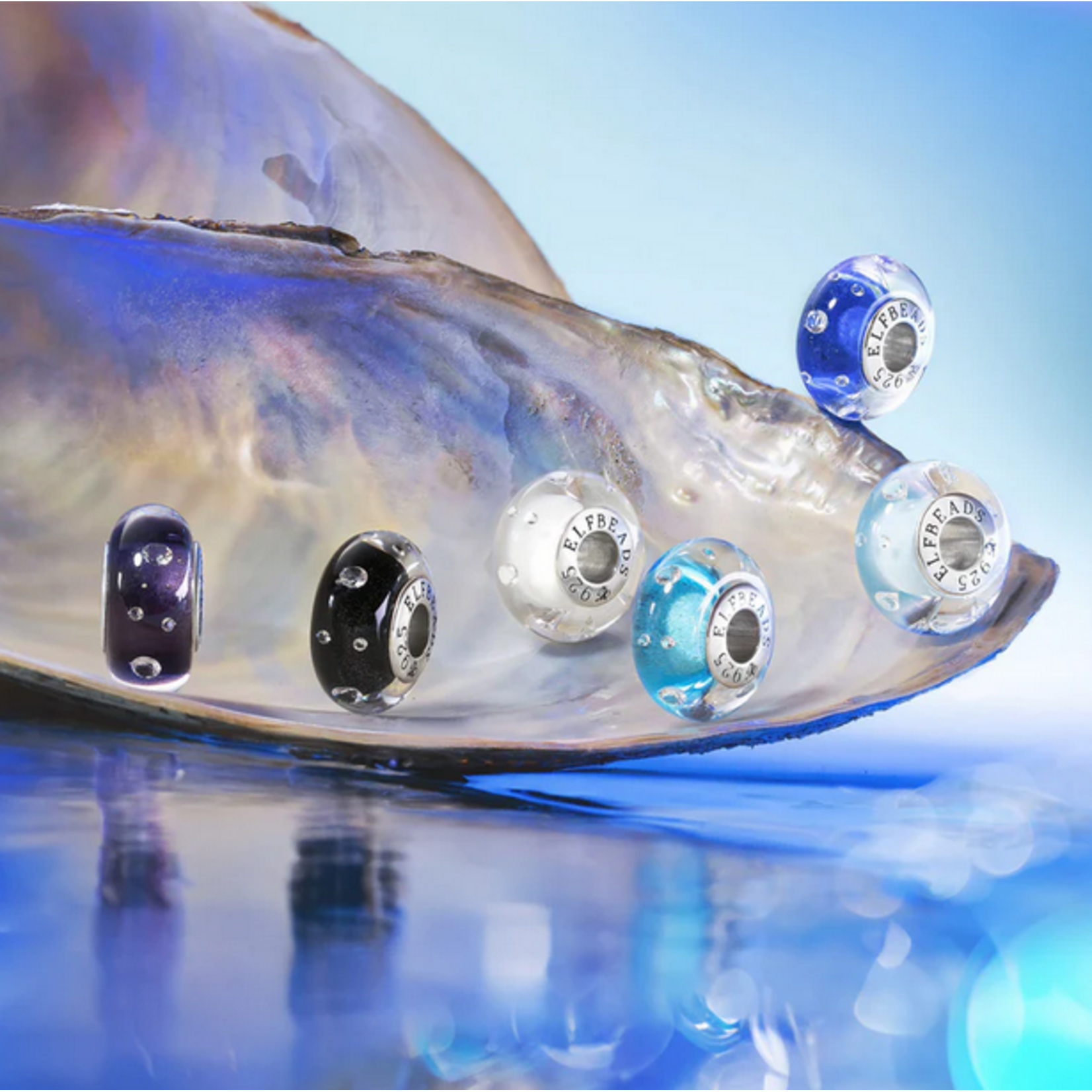 Elfbeads Midnight Monroe Charm - Artisan Glass