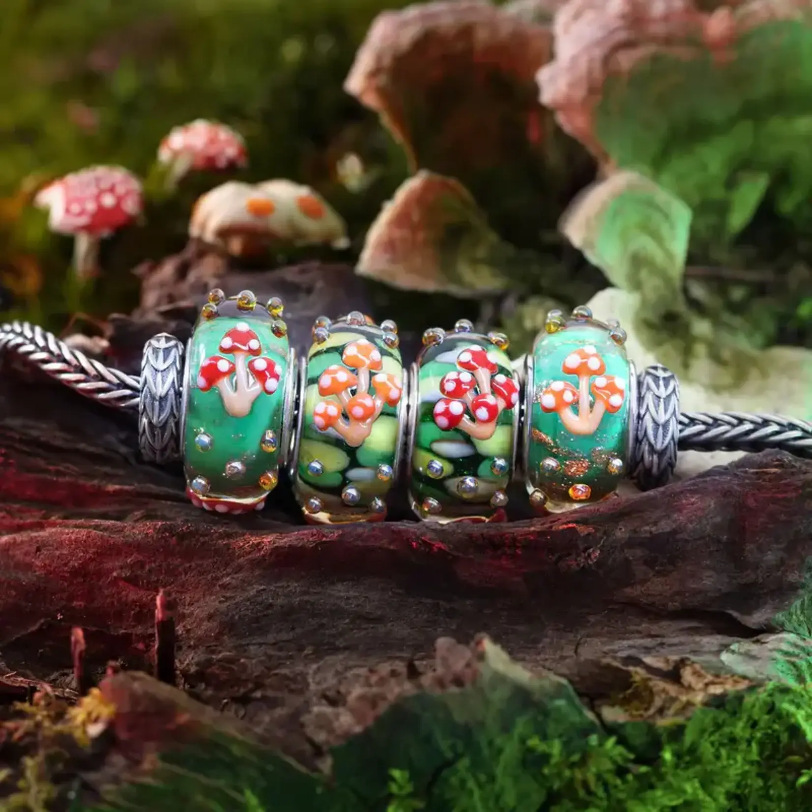 Elfbeads Enchanted Forest Elixir-Red Charm - Artisan Glass