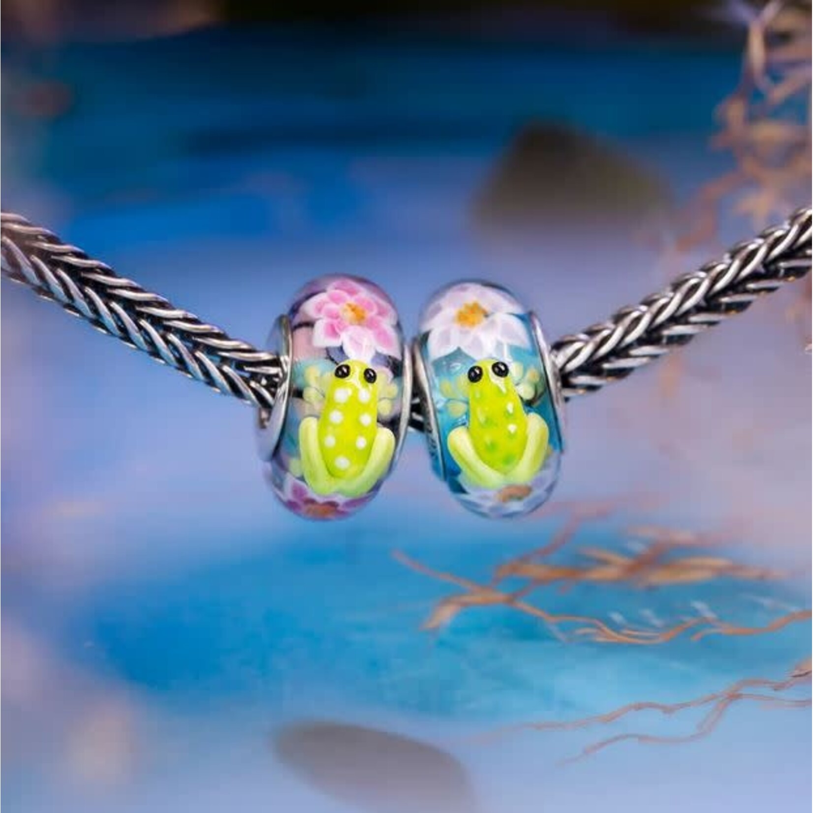 Elfbeads Frog's Kiss Charm - Artisan Glass