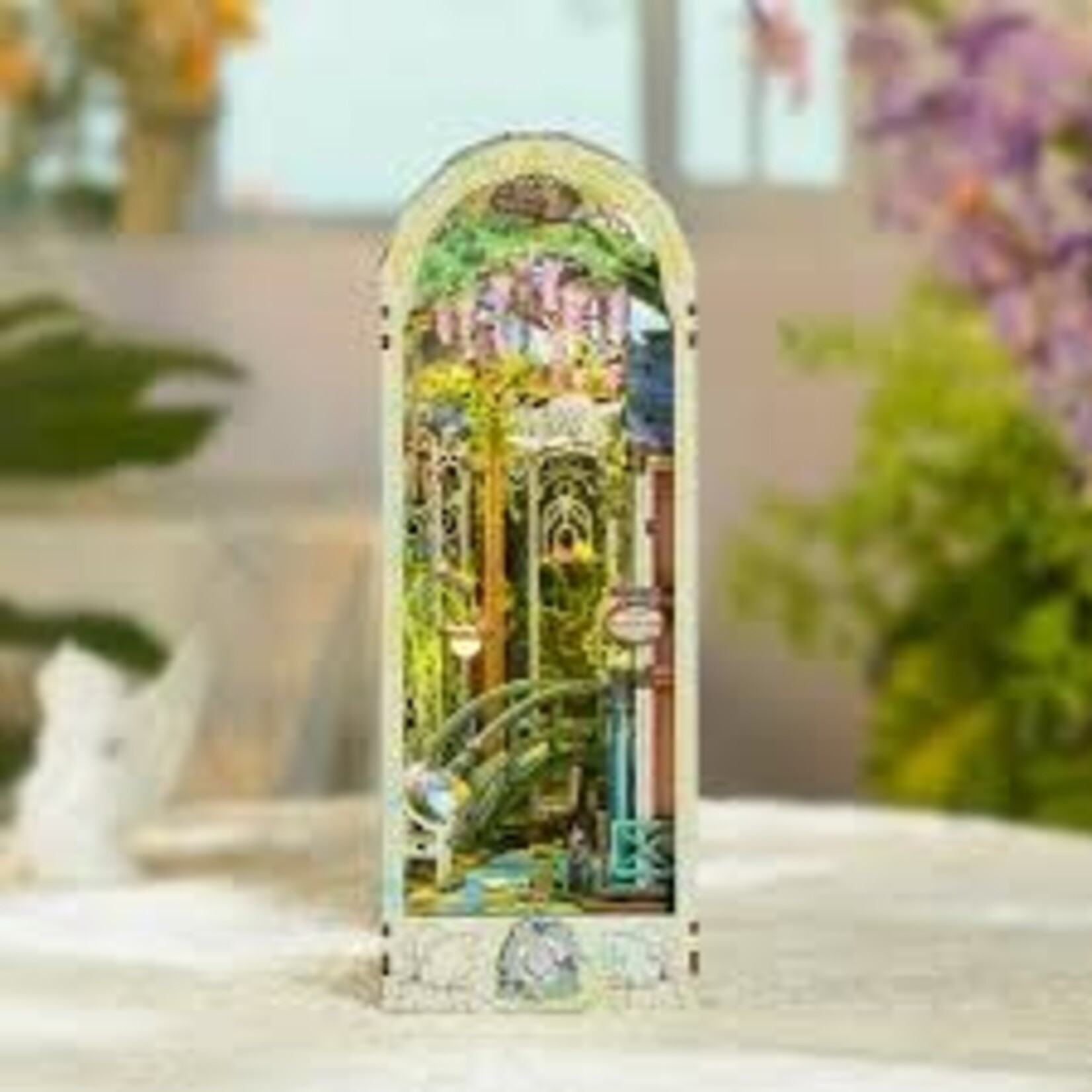 Book Nook Kit - Giverny Garden with Dust Cover