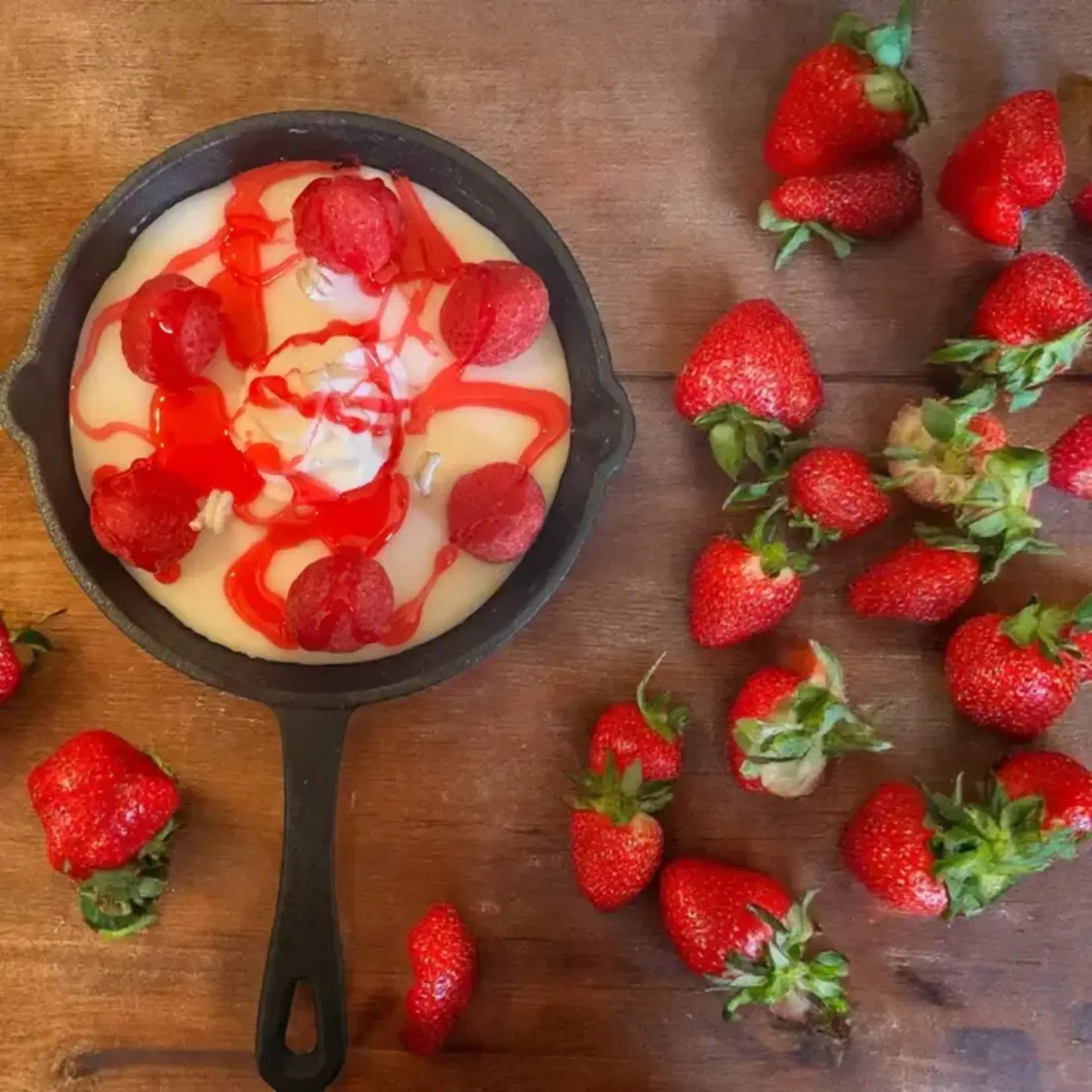 Candle - Cast Iron Skillet - Strawberry Cheesecake