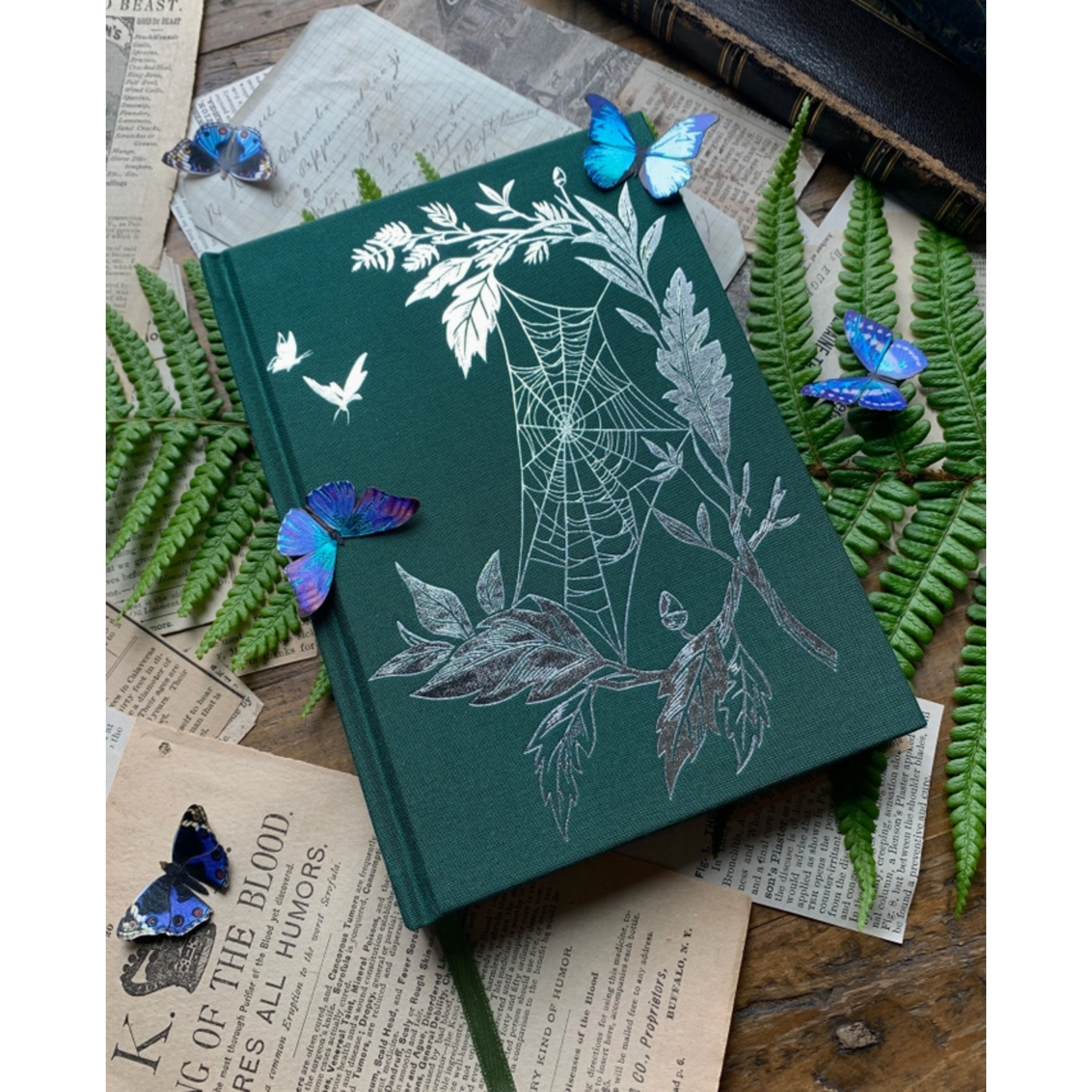 The Creeping Moon Journal - The Botanist - Watercolor Sketchbook - B6  300gsm