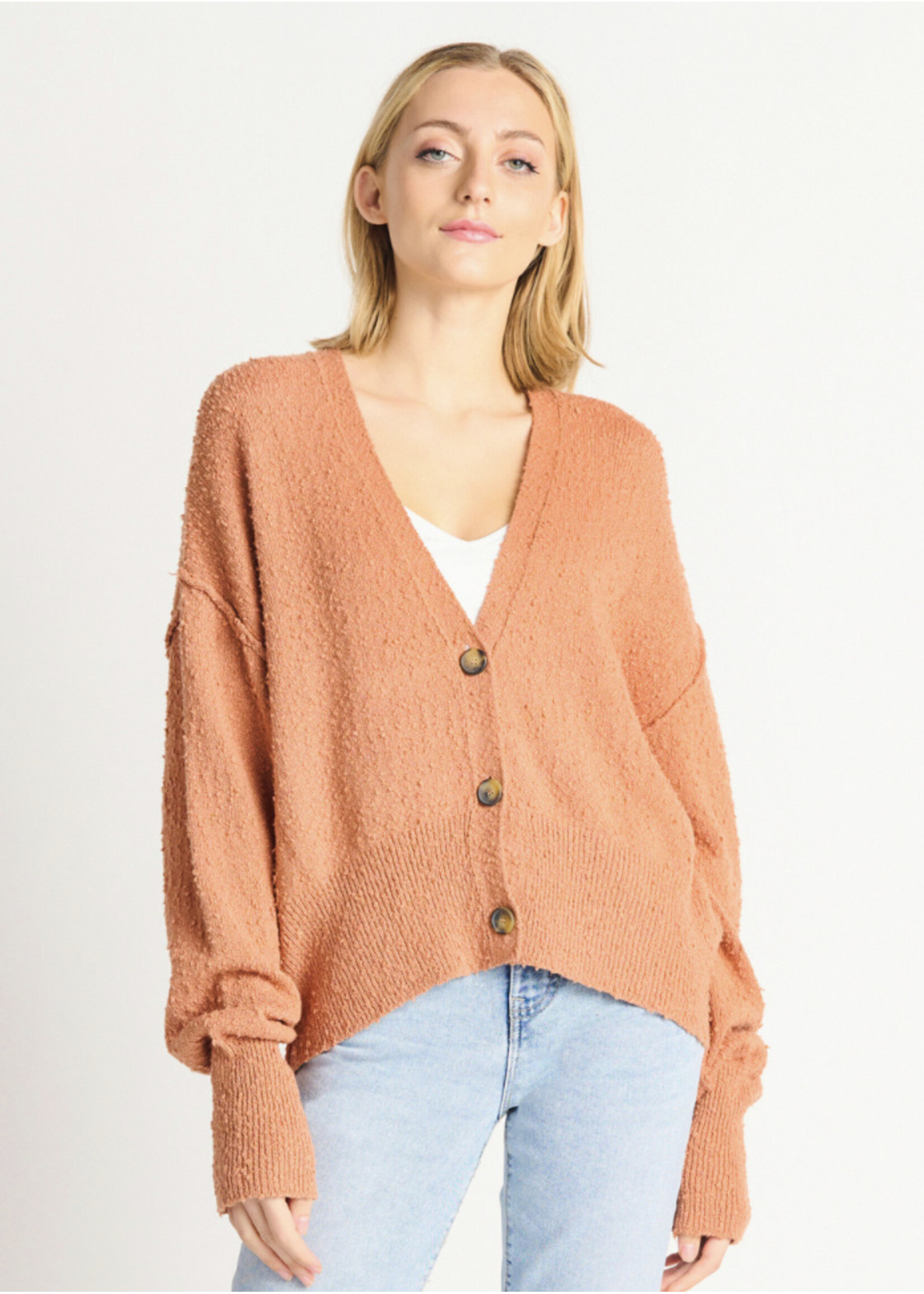 https://cdn.shoplightspeed.com/shops/635394/files/56260000/1652x2313x2/dex-dex-boucle-cardigan.jpg