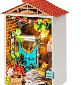 Hands Craft US Inc DIY Miniature House Kit : Borrowed Garden