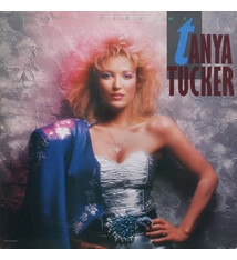 Folk/Country Tanya Tucker – Girls Like Me (VG+/ small creases, light shelf wear)