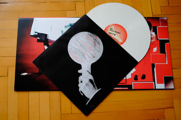 Rock/Pop The White Stripes - Elephant (2013 Red/Black Split + White Vinyl) (VG++) (Reduced price: $85.00 -> $59.99)