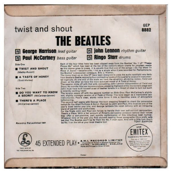 Rock/Pop The Beatles - Twist And Shout ('63 UK Mono 7") (G+, crackle on Side2 otherwise VG, centre spindle snapped out/G+, small rip on back cover, green stain on back cover, creases)