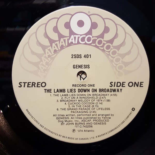 Rock/Pop Genesis - The Lamb Lies Down On Broadway (CA Reissue) (VG+/VG, 3 in. spine-split)