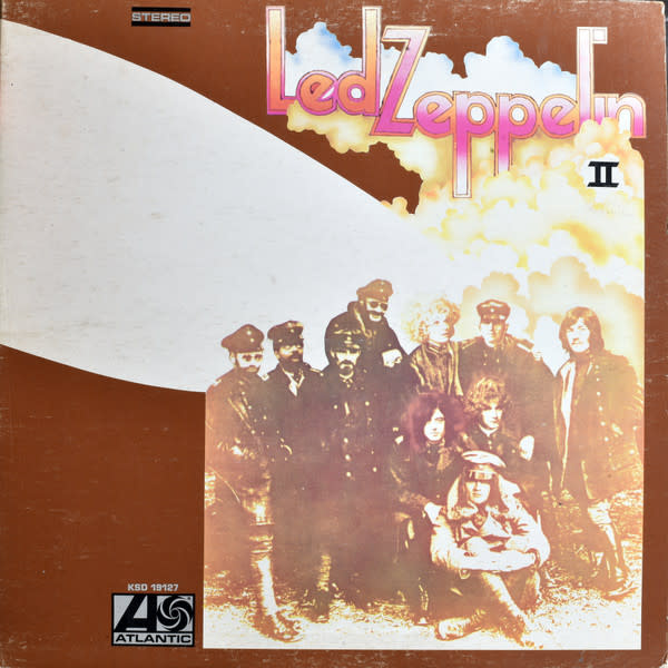 Rock/Pop Led Zeppelin - II ('77 CA) (VG/G+, 4 inch spine-split, otherwise VG)