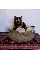 Nepal Lotus Cat Bed, Grey