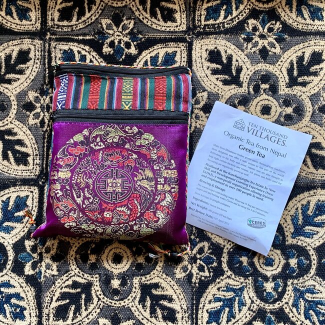 Organic Green Tea in Shoulder Bag