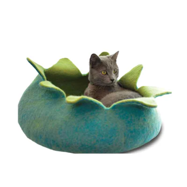 Aqua Petal Wool Cat Basket