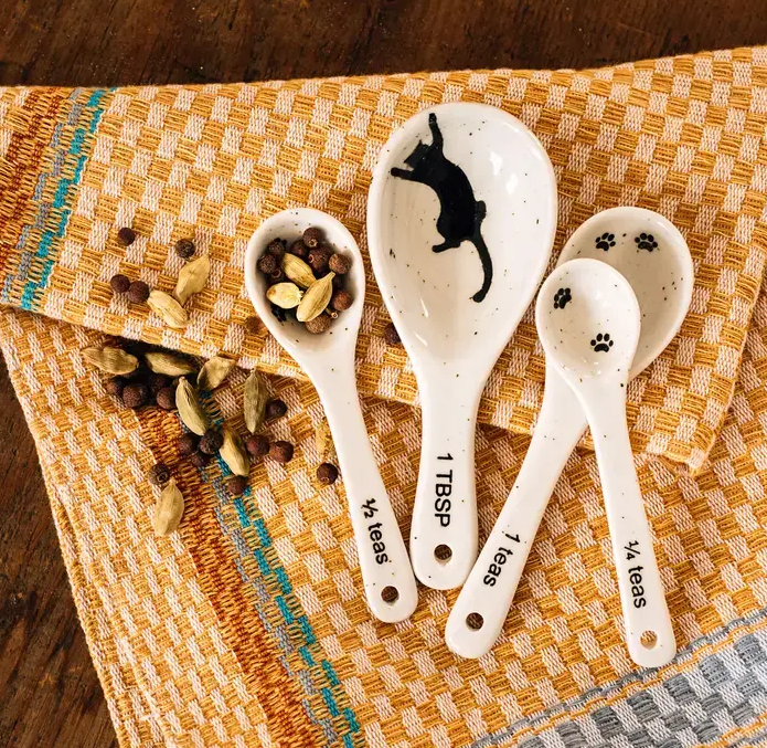 Ten Thousand villages Craft Link - Vietnam Cat Prints Measuring Spoons