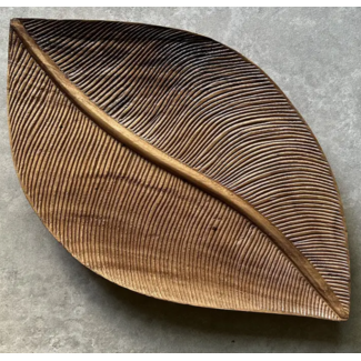 Indonesia Leaf Suar Wood Tray