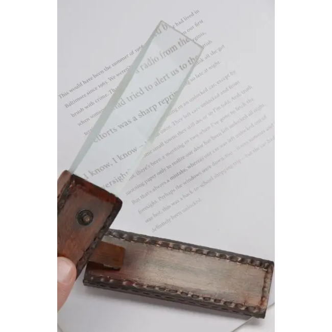 News Reader Magnifying Glass