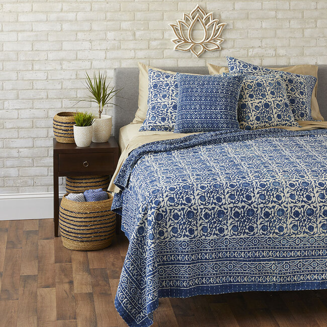 CLEARANCE Tana Leaves Planter - Small