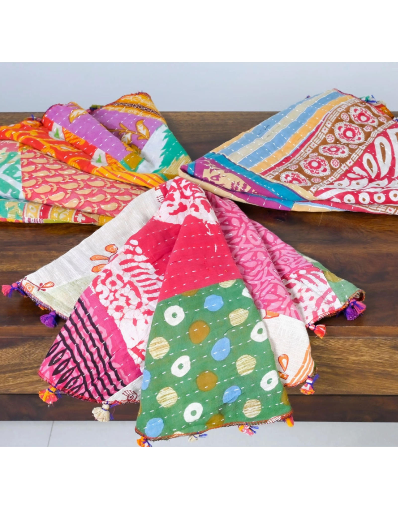 India Round Kantha Table Cover (50D), India