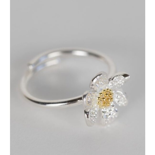 Silver Flower Ring