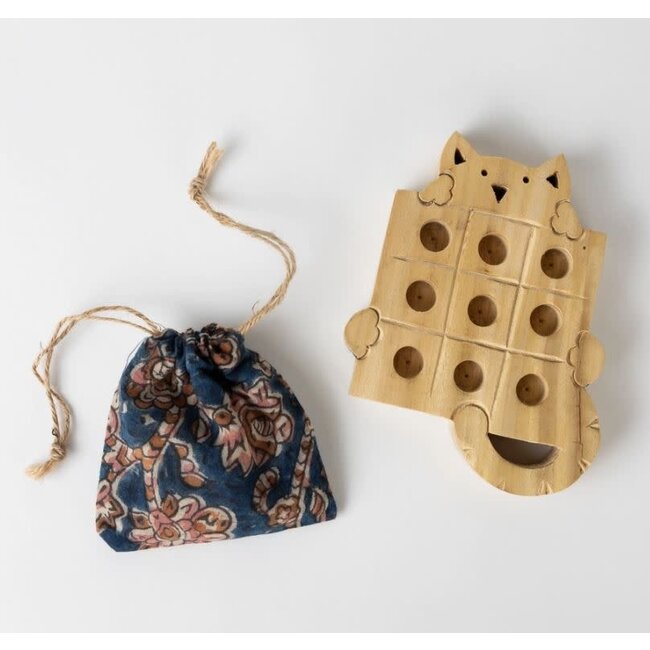 Kitty Tic Tac Toe To Go