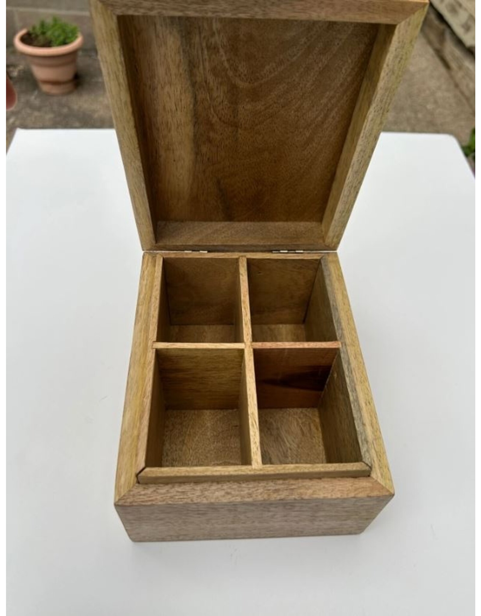 India Mangowood Vine Tea Box