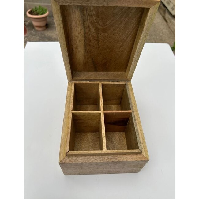 Mangowood Vine Tea Box