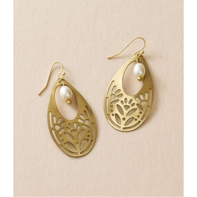Adhya Teardrop Pearl Earrings