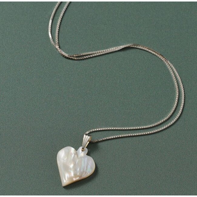 Mother of Pearl Heart Pendant Necklace