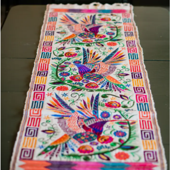 Wild Bird Table Runner (17x50)