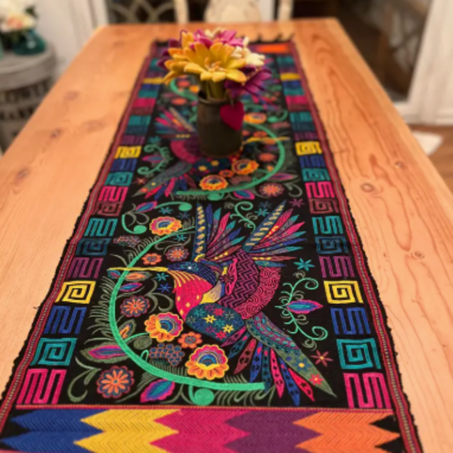 Wild Bird Table Runner (17x50)