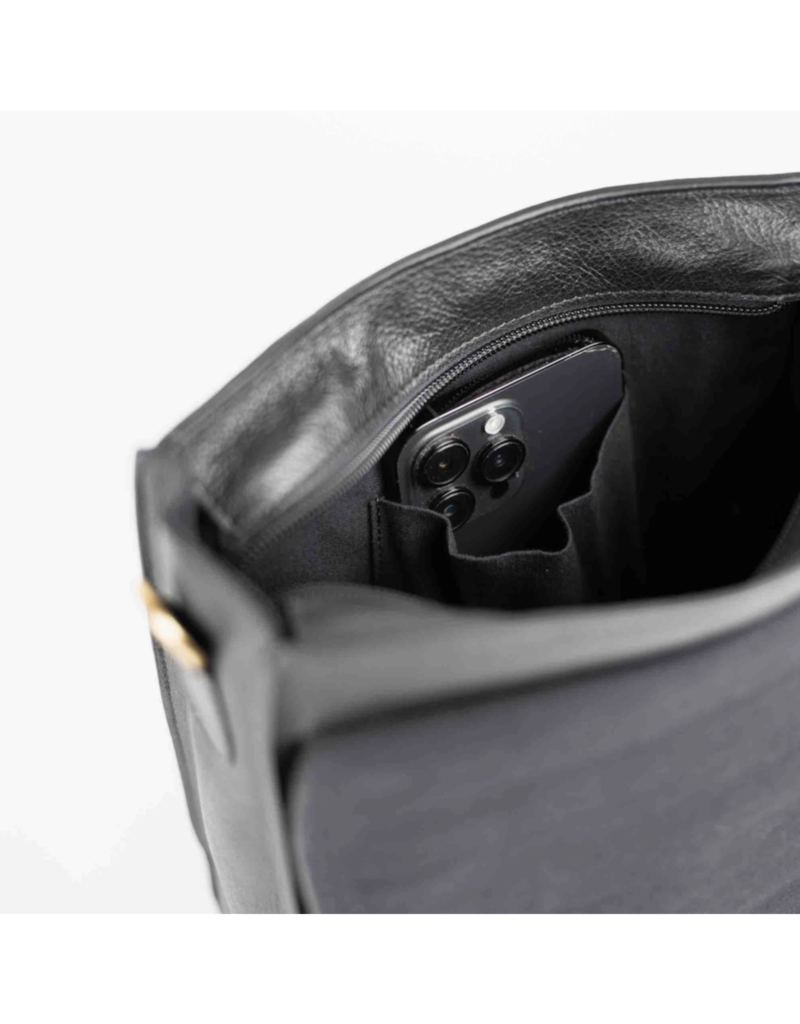 India Jarni Black Leather Backpack, India